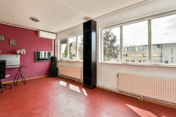 Medium property photo - Maaseikstraat 16, 1066 LX Amsterdam